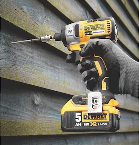 DEWALT DCK266P2-GB 18V XR BRUSHLESS TWIN PACK WITH 2 X 5.0AH LI-ION BATTERIES