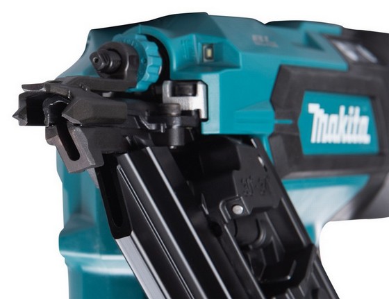 MAKITA DBN900ZK 18v LXT BRUSHLESS 1ST FIX FRAMING NAIL GUN (BODY ONLY)